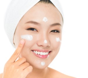 Trị mụn bằng kem đánh răng