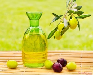tẩy trắng vùng da nhạy cảm bằng dầu oliu