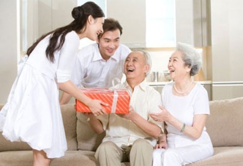Những món quà tặng cha mẹ ngày Vu Lan báo hiếu vô cùng ý nghĩa